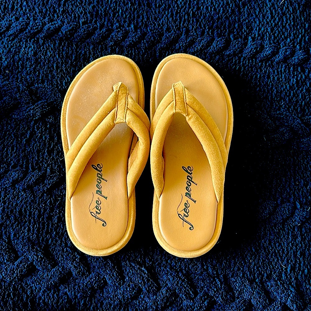 Free People tan Flip Flops
Wore once